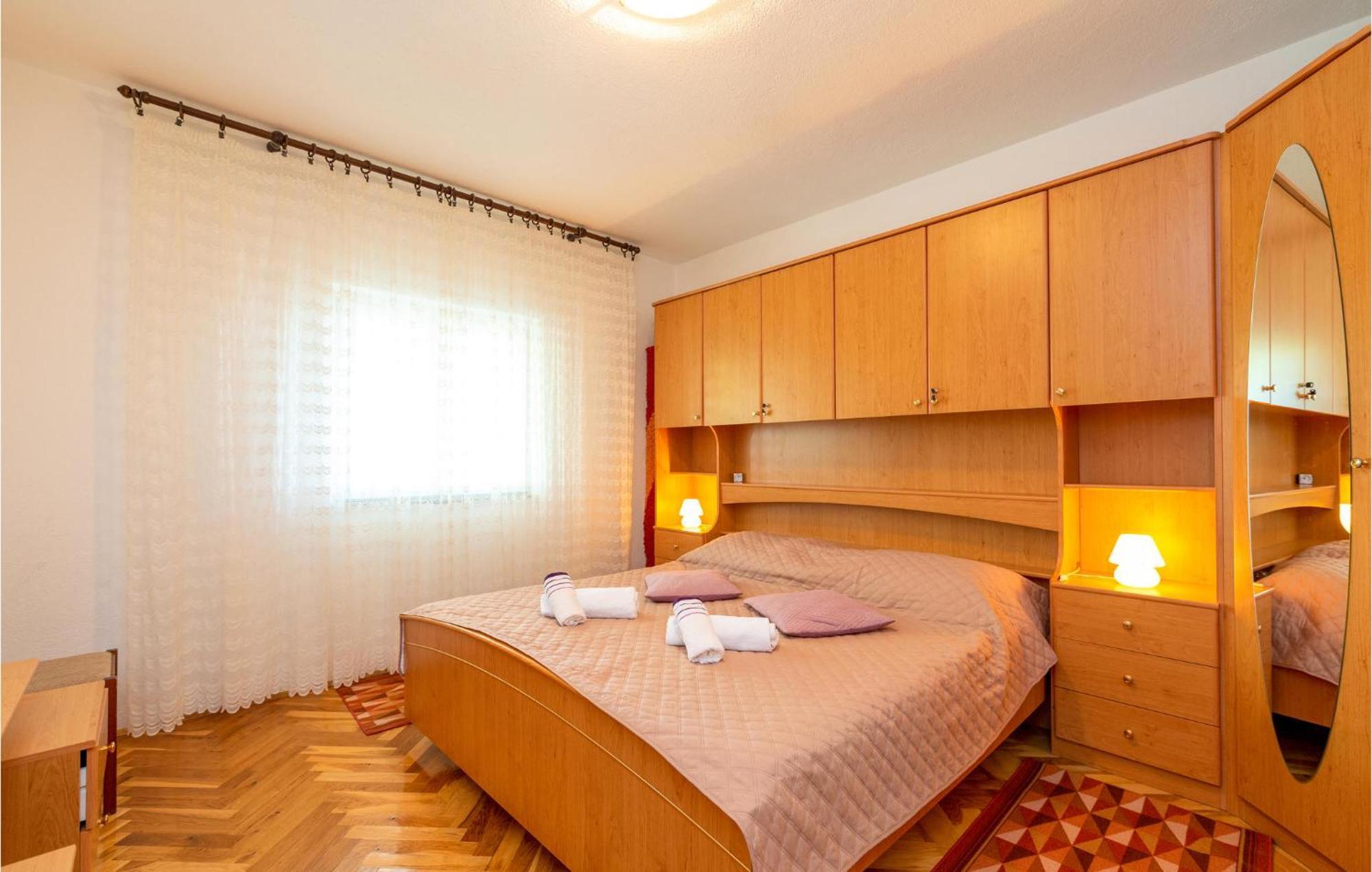 Lovely Apartment In Rovanjska With House Sea View Dış mekan fotoğraf