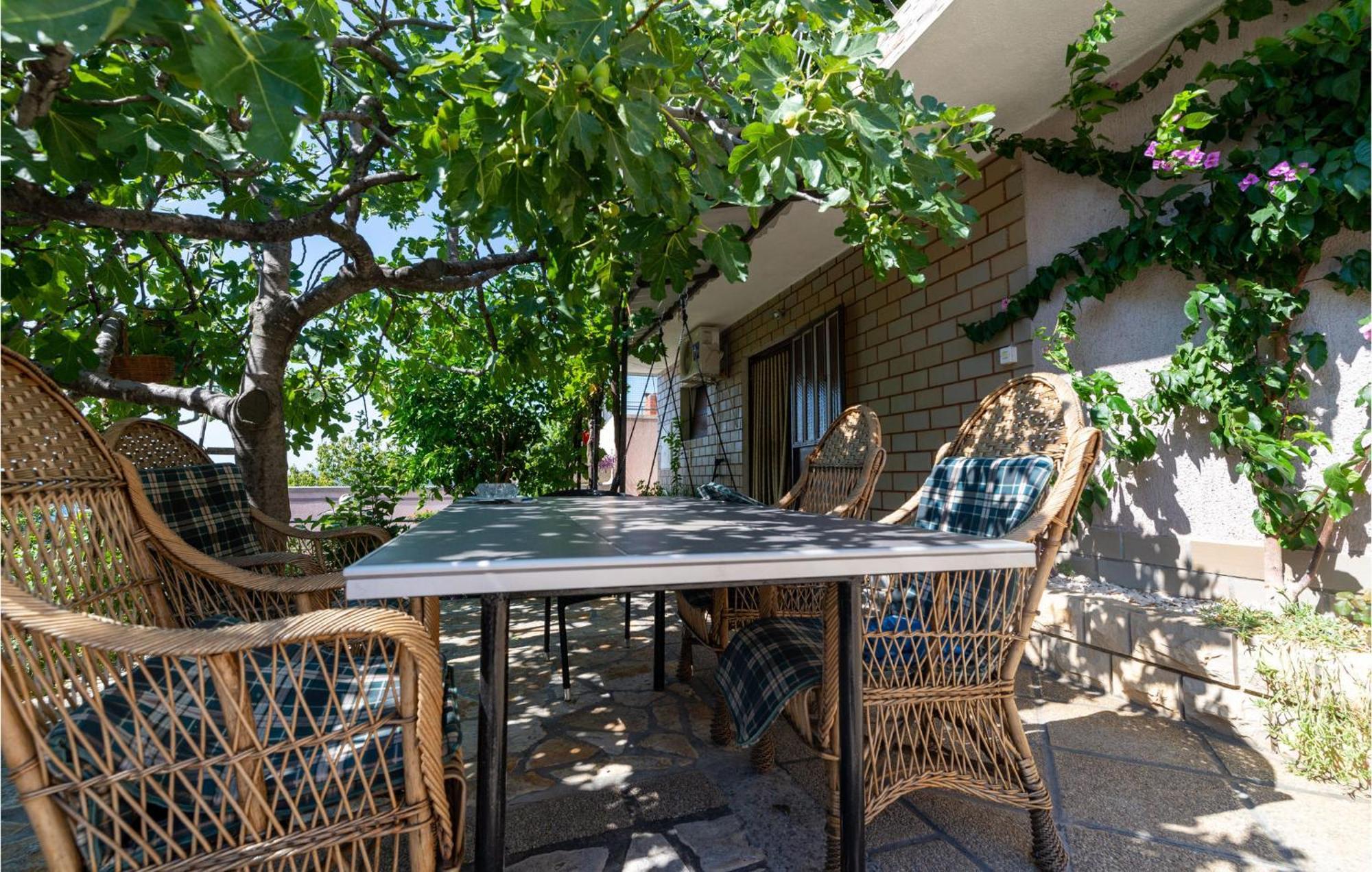 Lovely Apartment In Rovanjska With House Sea View Dış mekan fotoğraf
